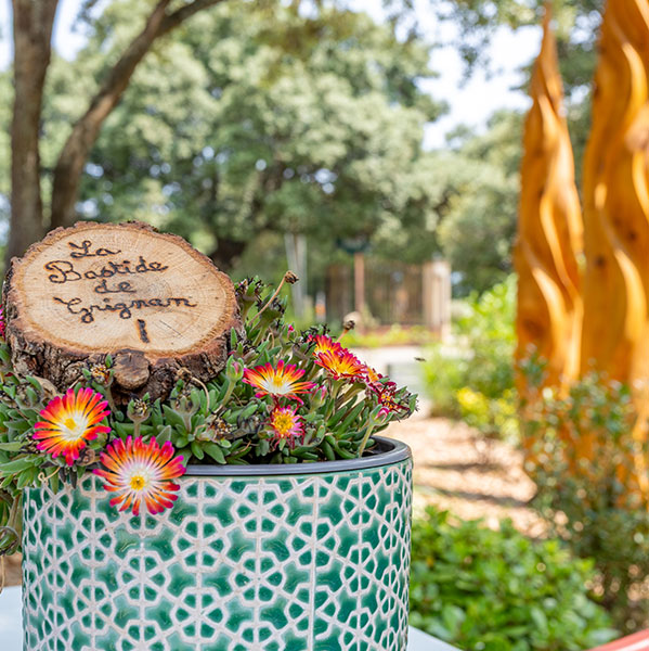 Hôtel restaurant avec piscine et restaurant à Grignan – Drôme provençale