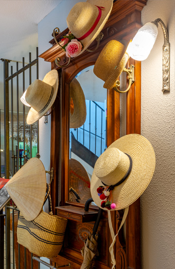 Hotel with pool<br />
 in Drôme Provençale